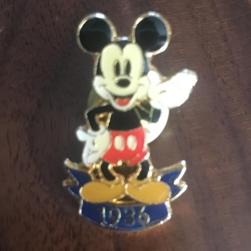 1988 Disney Vintage Collectible Pin